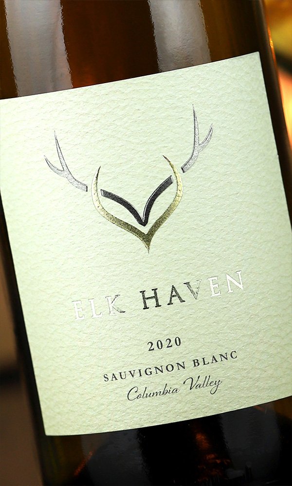 Closeup of Elk Haven's Sauvignon label