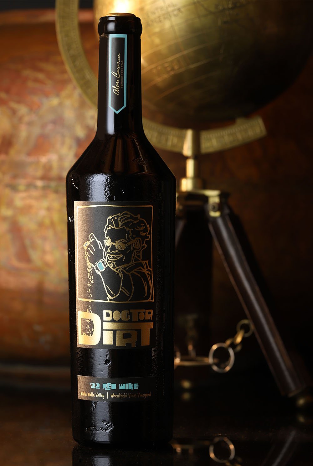 Photo of Maniq Black bottle