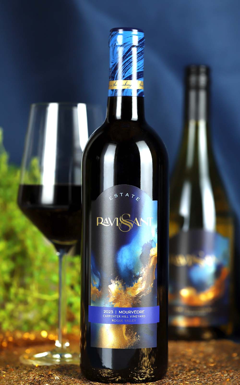 Photo of the three bottles of Strata Varia wine
